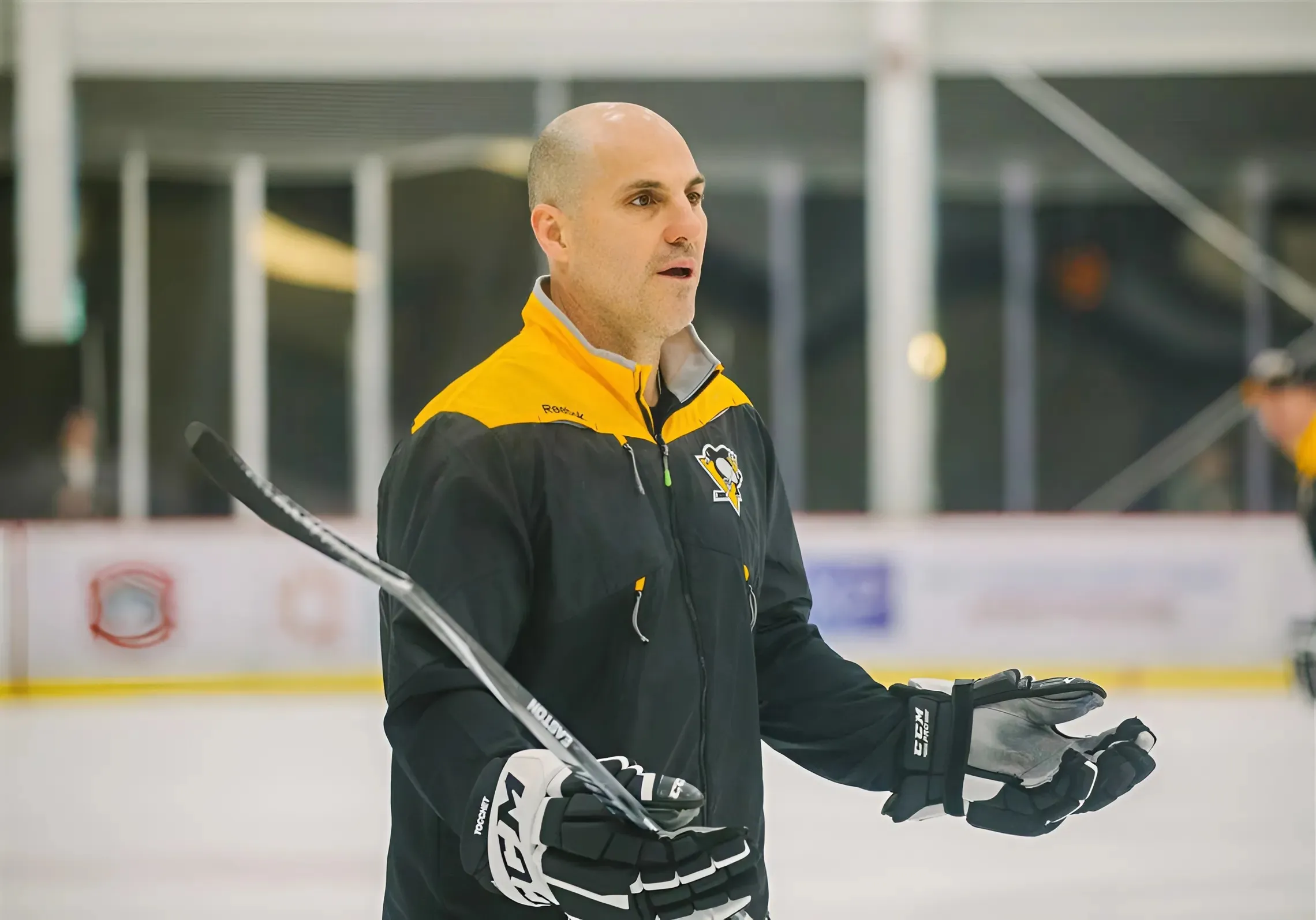Rick Tocchet to be next Flyers head coach becoming less certain
