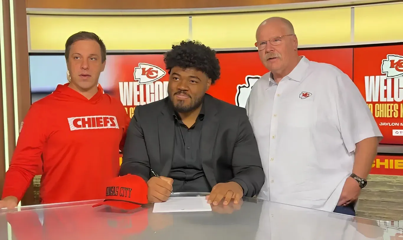 Chiefs Given Major Grief For $30 Million ‘Unproven’ Offseason Signing
