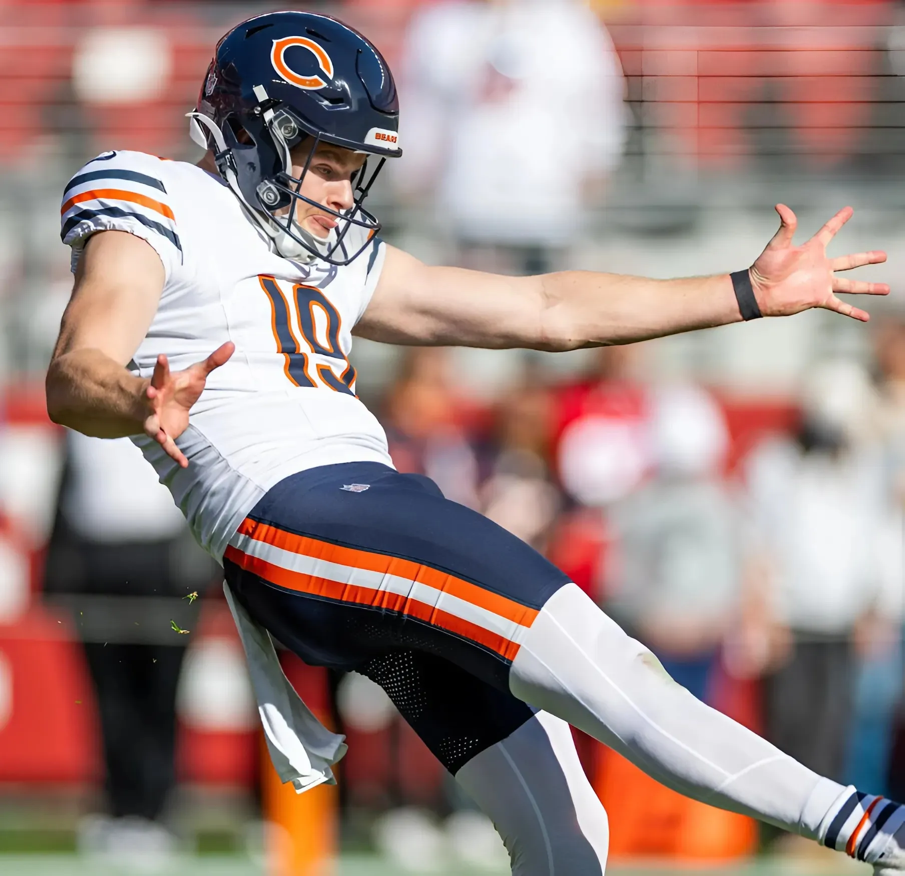 Tory Taylor's roster exemption allows Bears to add cornerback