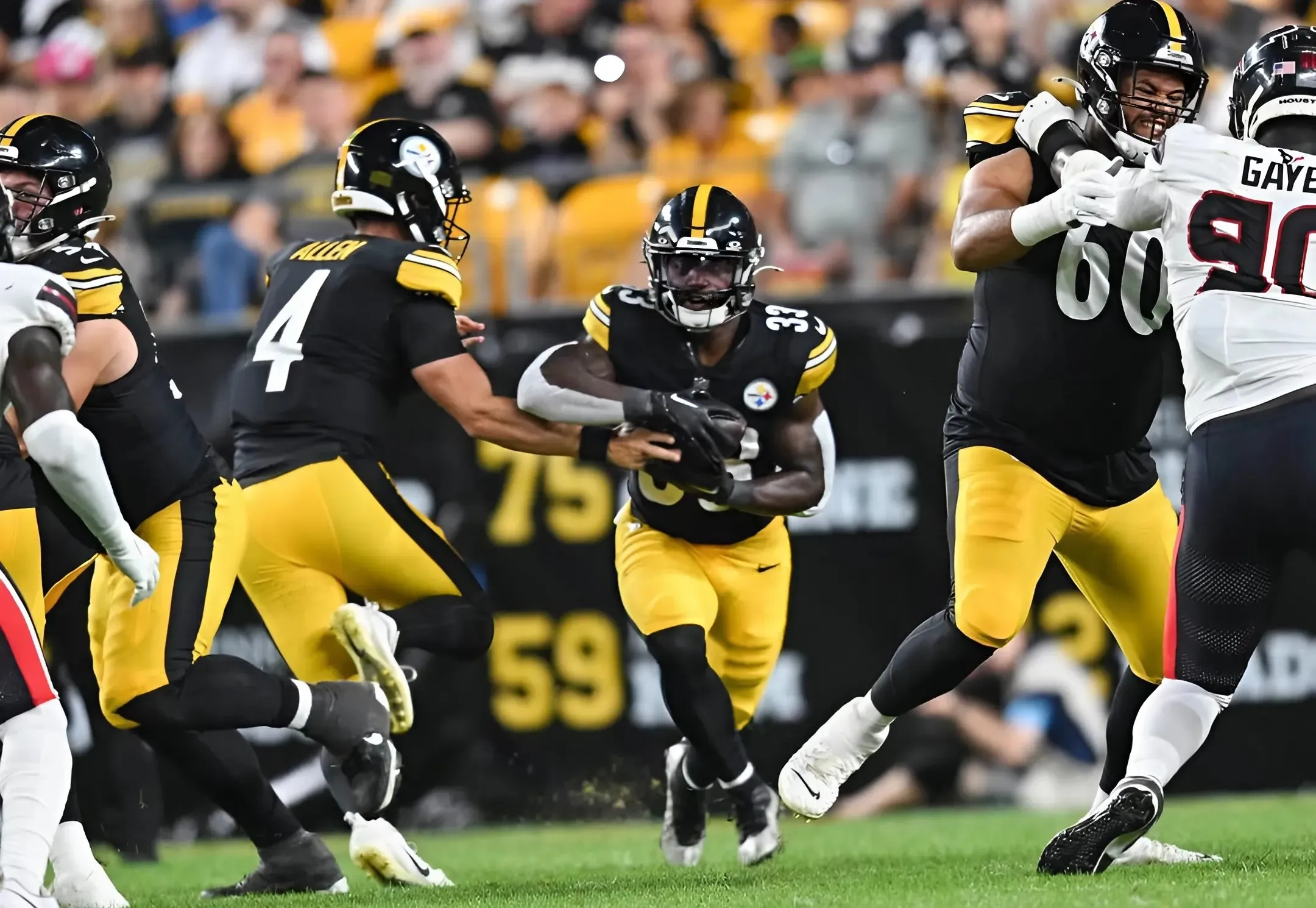 Steelers Cut 25-Year-Old RB While Confirming 3 Signings