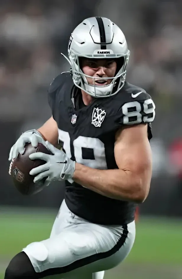 Raiders Drop Key Update on Brock Bowers Ahead of 2025 Season