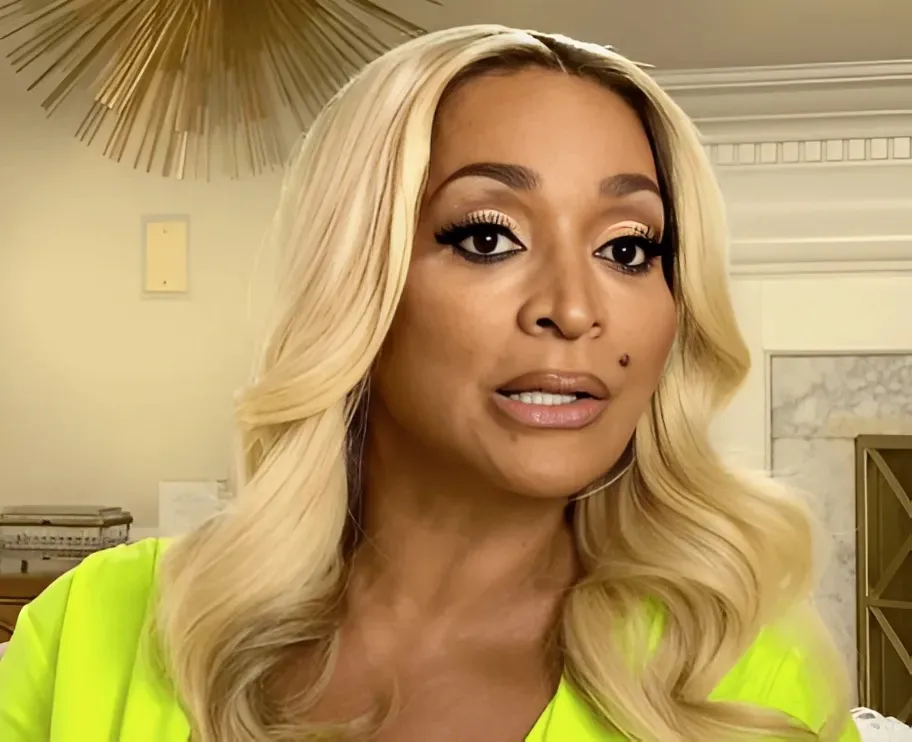 Karen Huger says Gizelle Bryant’s face, hands and ankles are bloated, compares it to ‘alcohol inflammation’