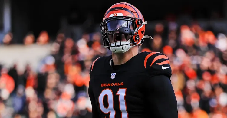 J.J. Watt Speculates on What's Going on With Trey Hendrickson's Bengals Contract