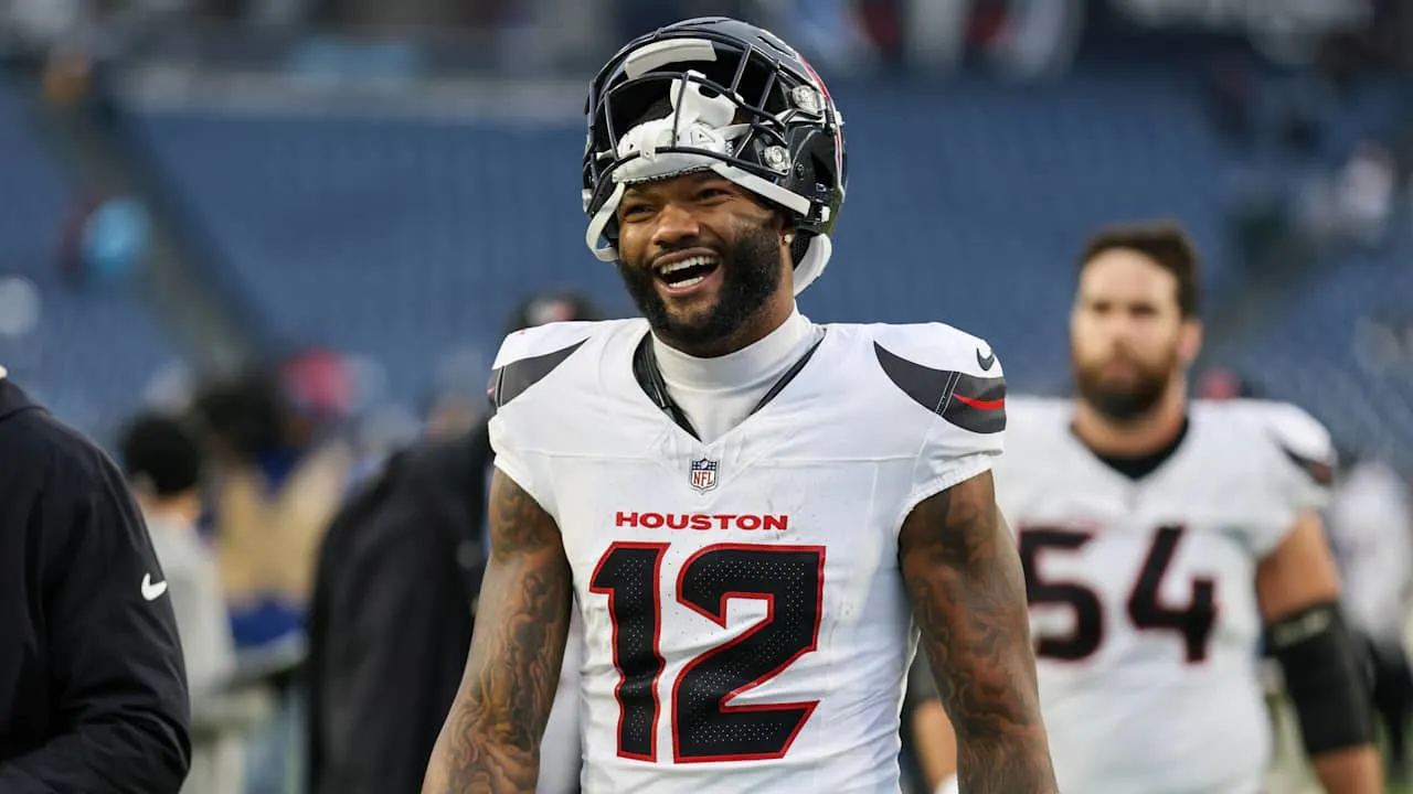 Nico Collins says 'it's a blessing' to take on leadership role for Texans' two rookie wide receivers