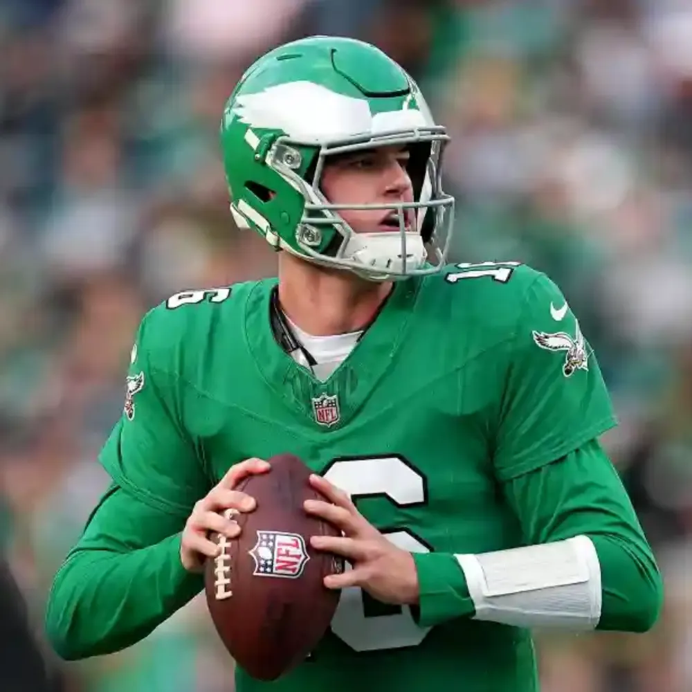 Trade Proposal Sends Eagles’ Third-Year QB to NFC South - suong