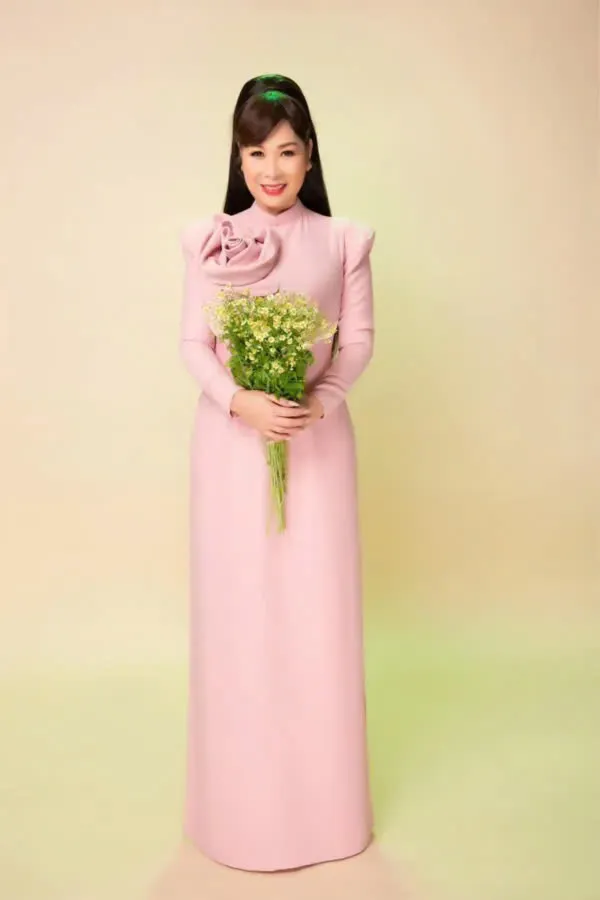 Hồng Vân và bà trùm m;aith;uy 1.400 tỷ có liên quan gì?
