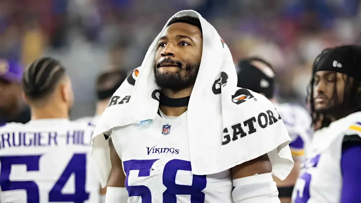 Vikings Pro Bowler Sends Telling Message After Polarizing Historic Decision