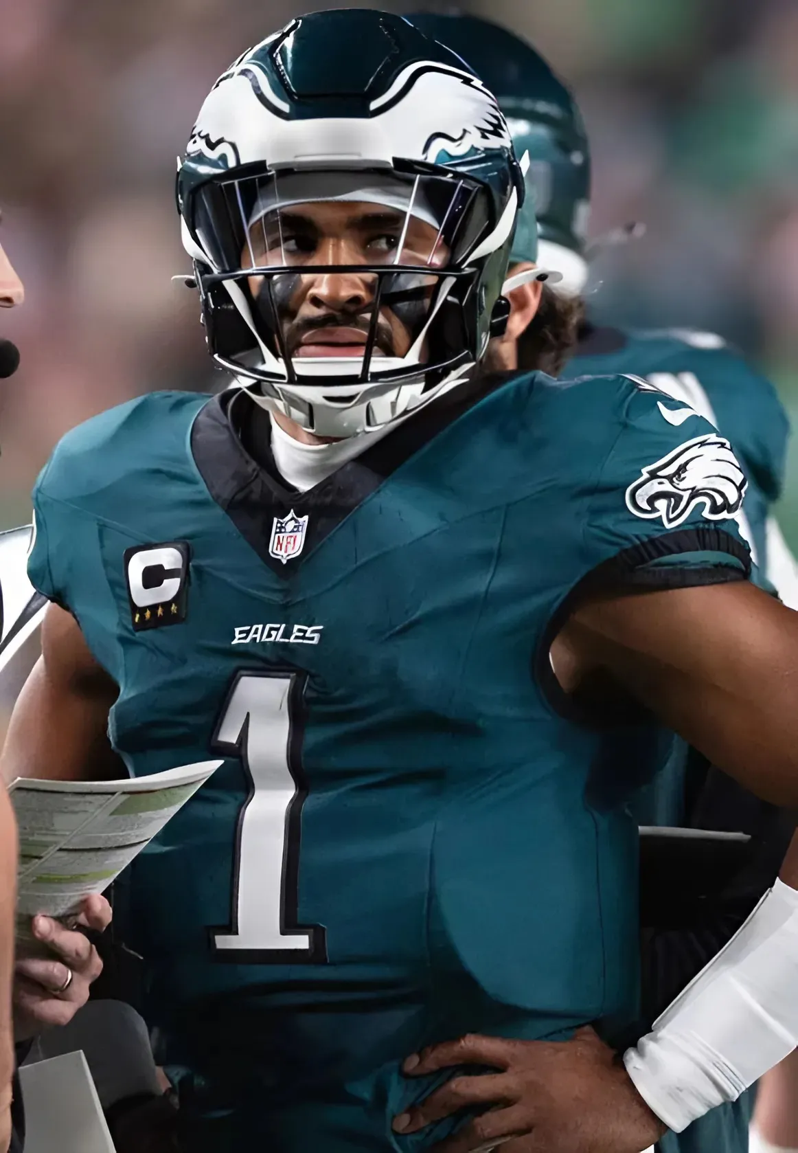 Matt Hasselbeck celebrates Jalen Hurts for Eagles adaptation abilities