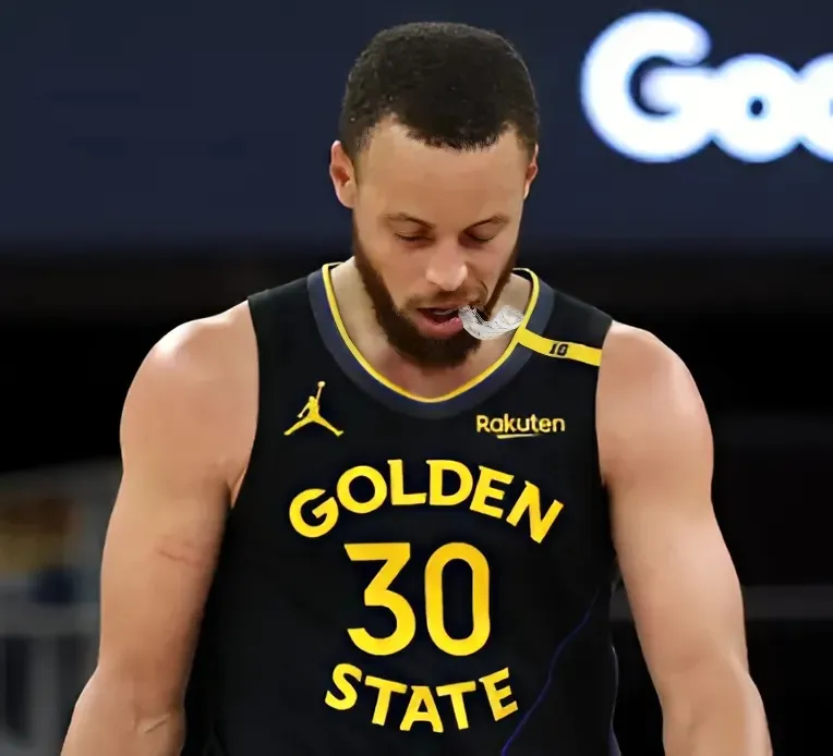 Warriors Drop Bad News on Stephen Curry