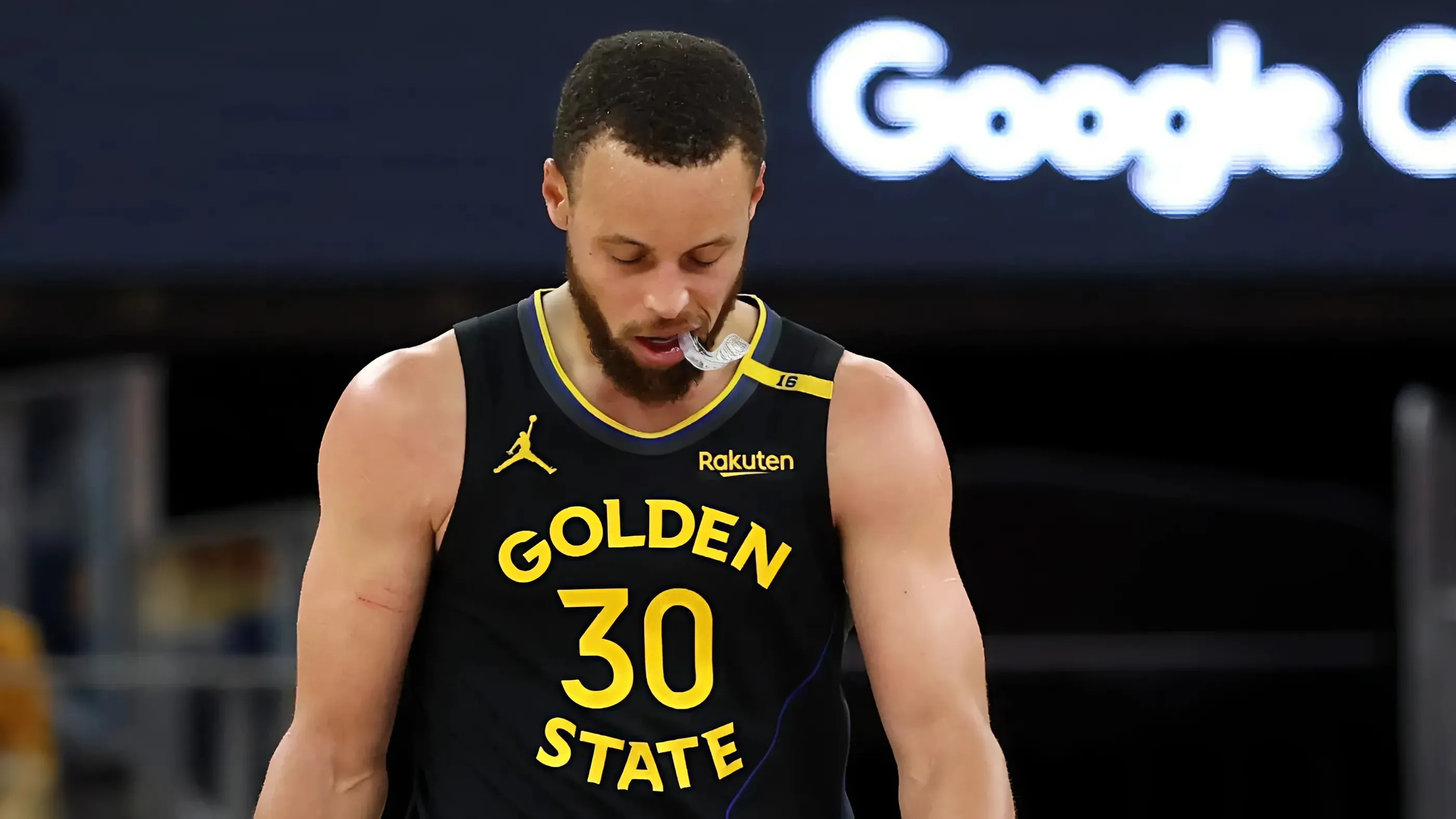 Warriors Drop Bad News on Stephen Curry