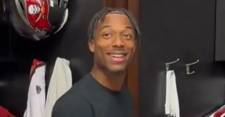 Locker next to Mike Evans? Bucs rookie’s reaction is priceless