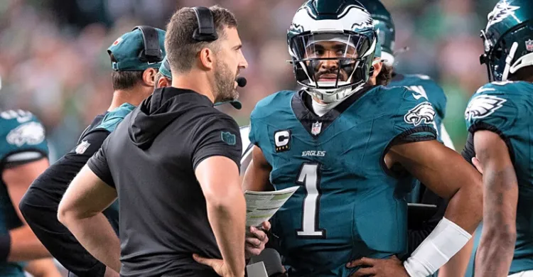 Matt Hasselbeck celebrates Jalen Hurts for Eagles adaptation abilities