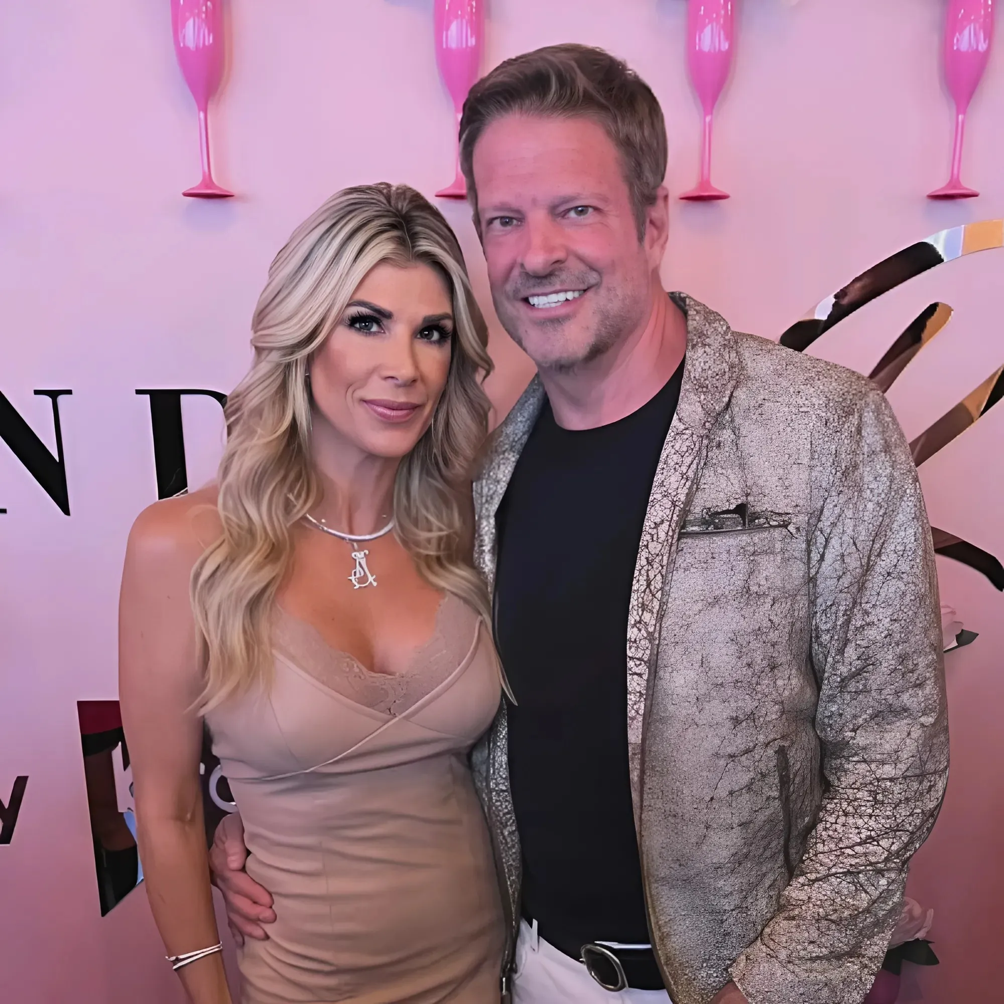 "Alexis Bellino Causes Controversy: Fiancé Spent $60K on Car, Shocking Public After She Openly Had Plastic Surgery"