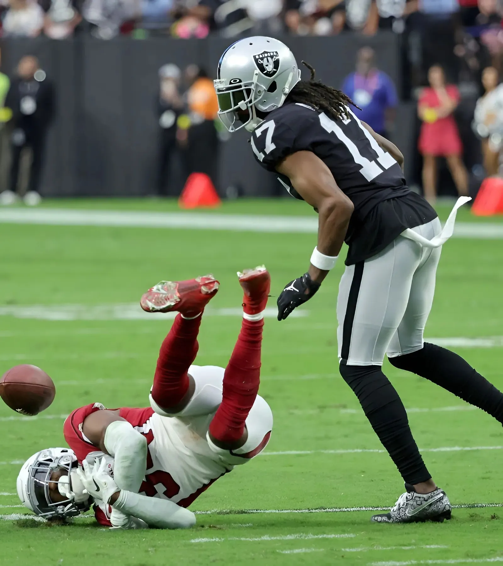 Raiders Cut Ties With Vet WR Who Was Josh McDaniels Favorite