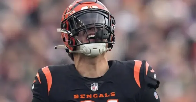 Top NFL Insider Gives Huge Update on Lions & Trey Hendrickson Trade Rumors