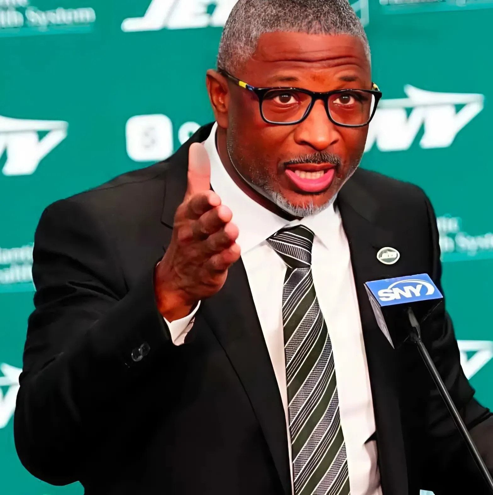 Jets Offseason Plans A Perfectly Clear Fit for Aaron Glenn Agenda