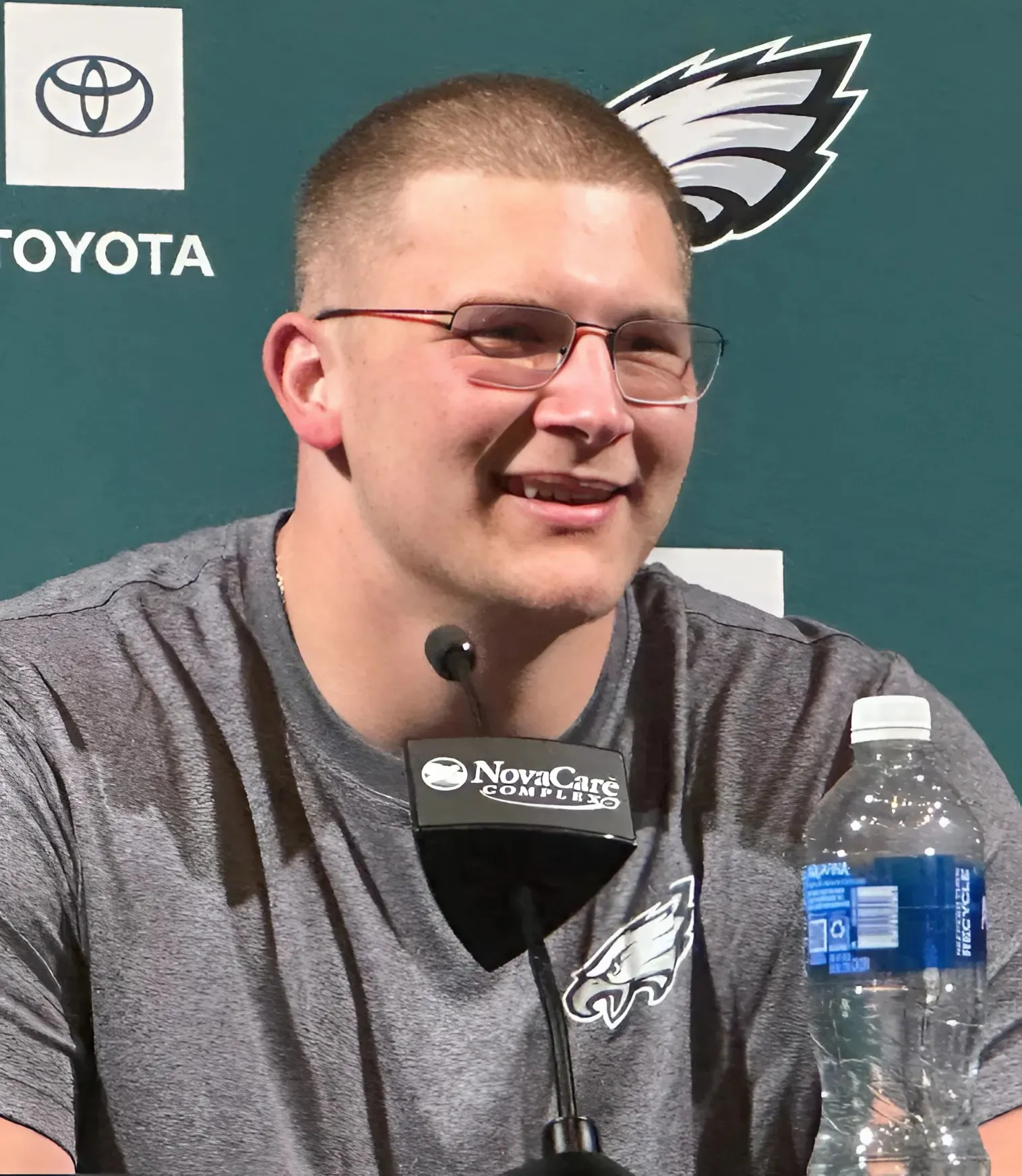 SIGNING SPREE CONTINUES: Eagles Ink 4th-Rounder Ty Robinson!