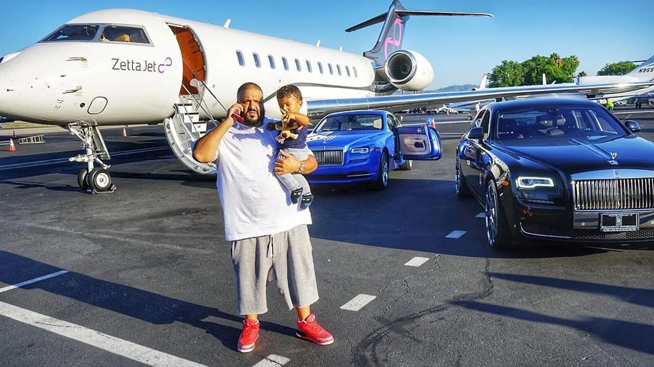 DJ Khaled uses half of his annual income to own a set of vehicles including cars and private planes to take his family on vacation to the world’s most famous villas🚘✈️