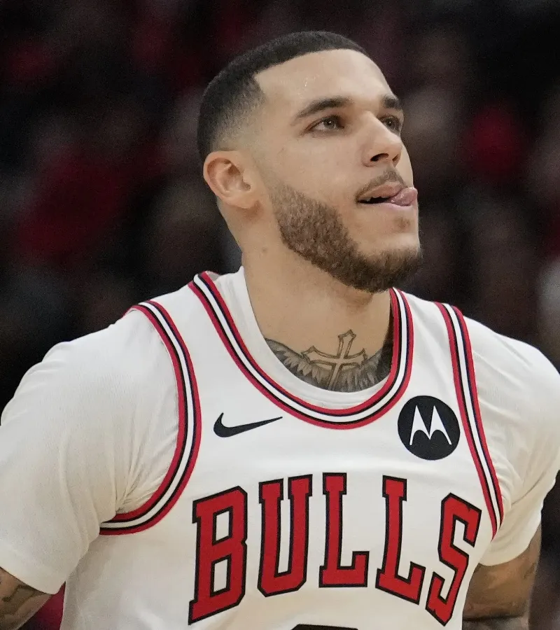 Bulls’ Lonzo Ball Makes Bold Prediction on LeBron James’ Future