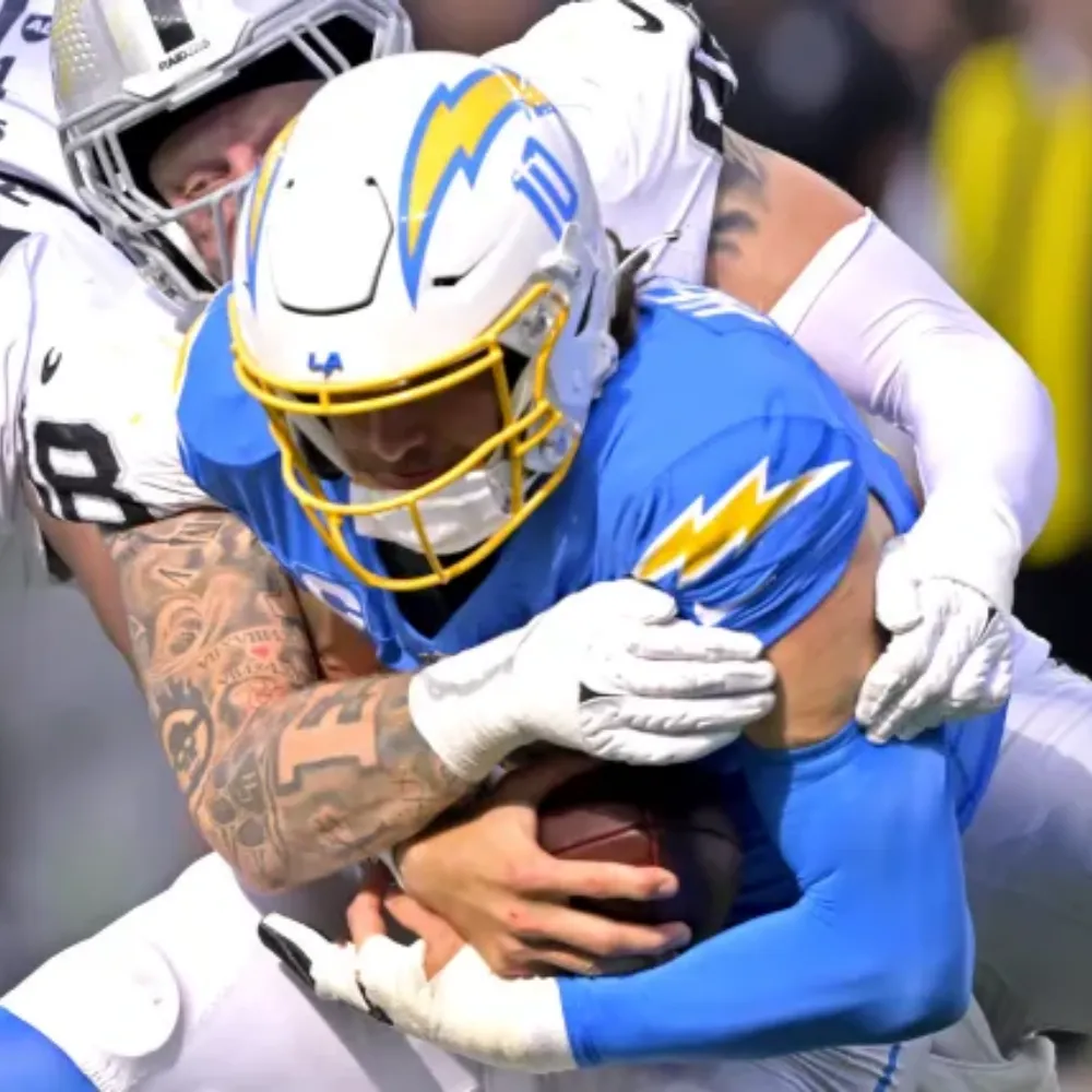 Raiders and Chargers brutally roast each other in schedule release videos - suong