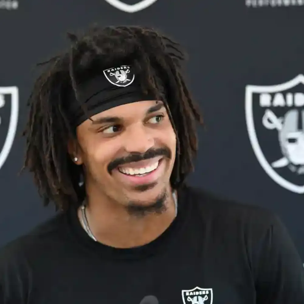 Speedy Raiders Rookie Cornerback Turns Heads in Minicamp - suong
