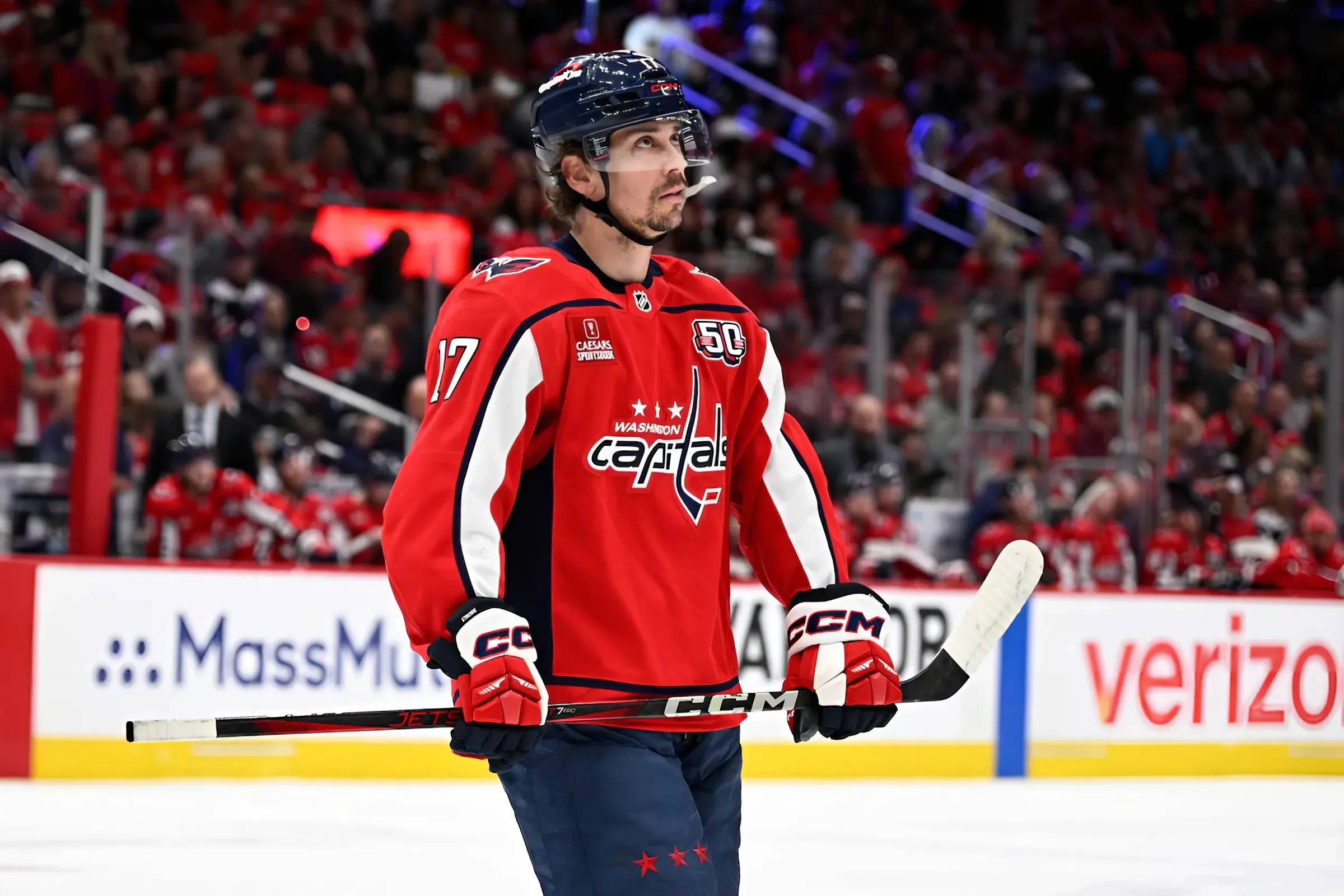 Strategic Shift: Capitals Consider Moving McMichael to Center for Crucial Game 5 Against Hurricanes trucc