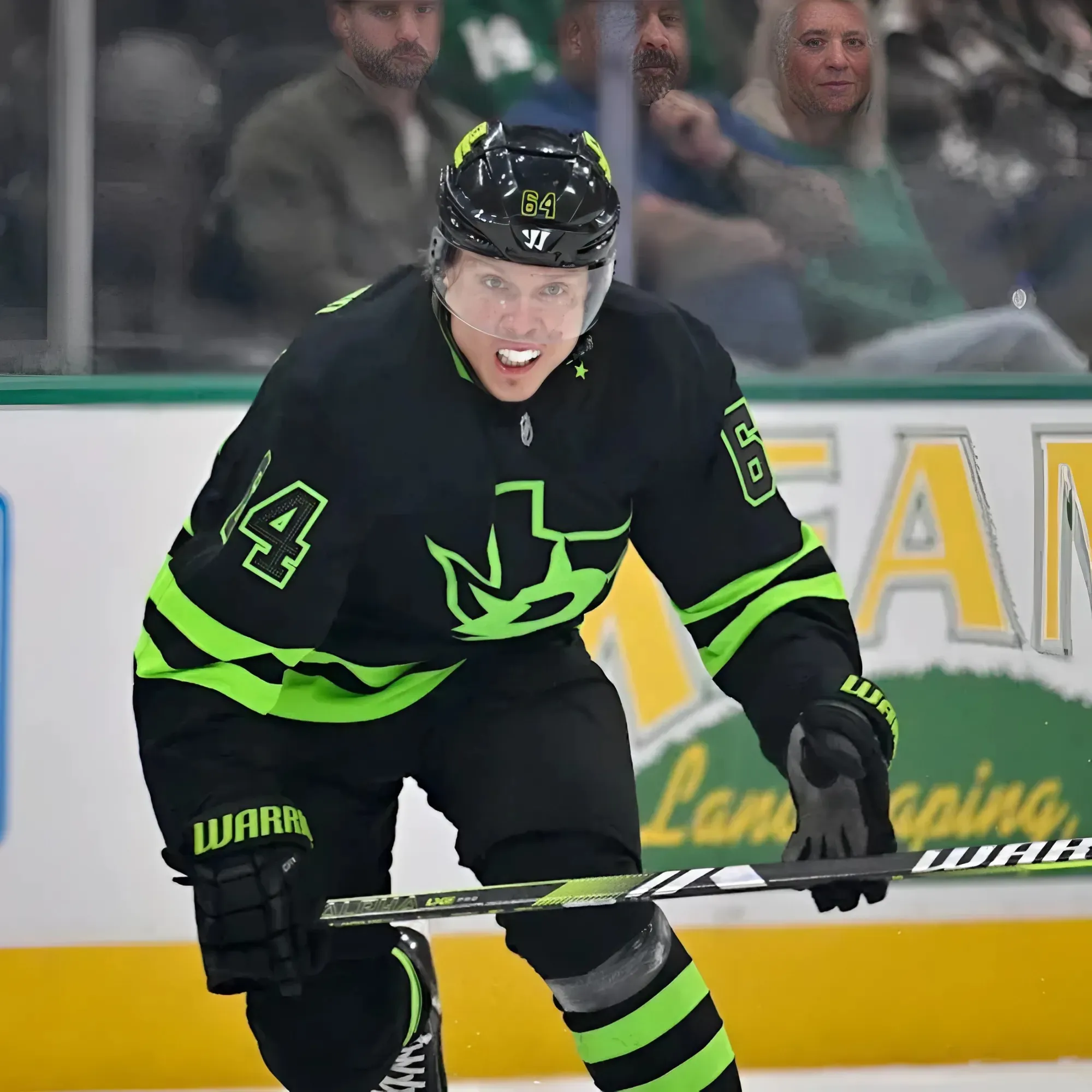 NHL Insider shockingly links the New York Rangers to $20 Million star forward this offseason