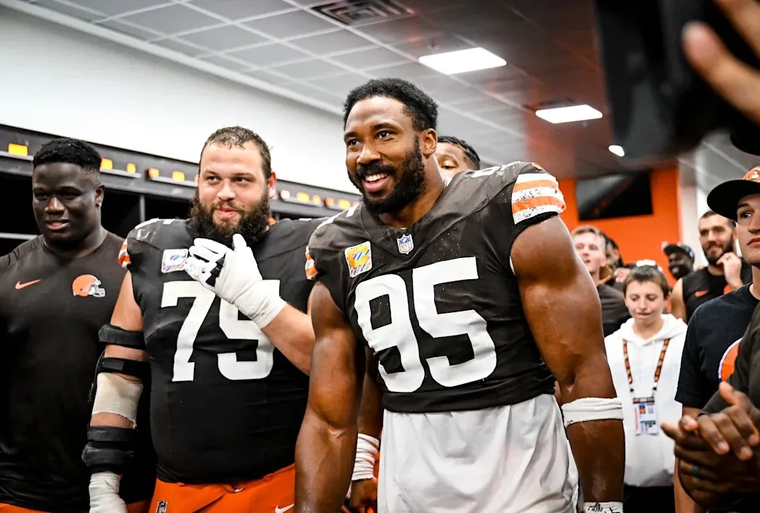 Browns Accused Of Head-Scratching Myles Garrett Signing Move