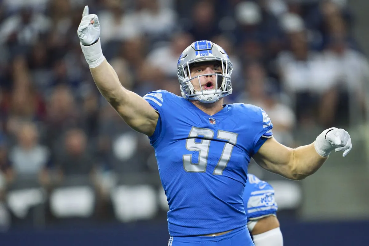 Lions Coach Shares Good News on Star Aidan Hutchinson