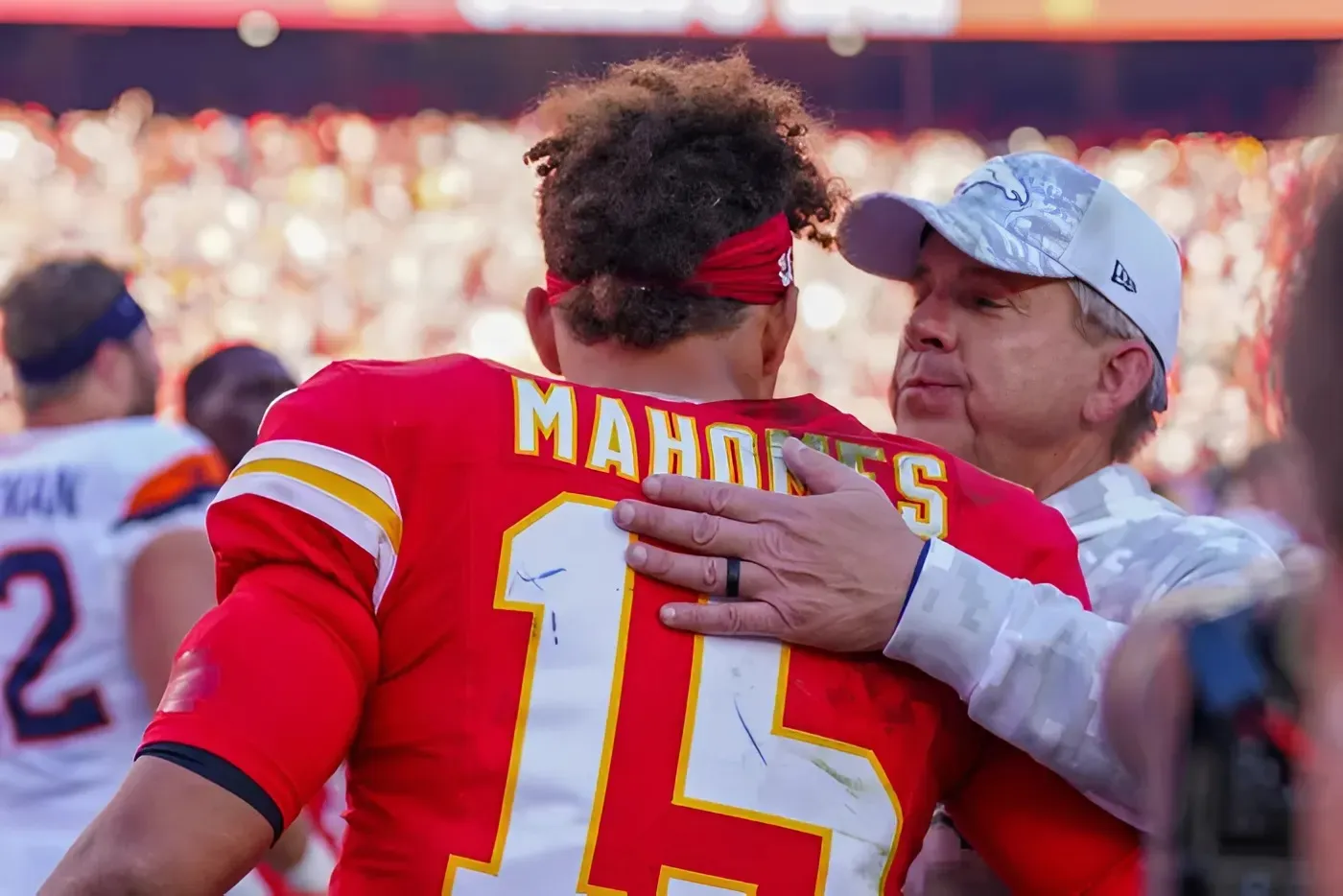Patrick Mahomes Targeted in Bold Warning From Former Broncos Star