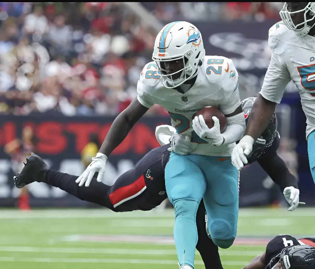 Dolphins’ De’Von Achane Makes Bold Prediction for 2025 Season Dolphins’ De’Von Achane Makes Bold Prediction for 2025 Season