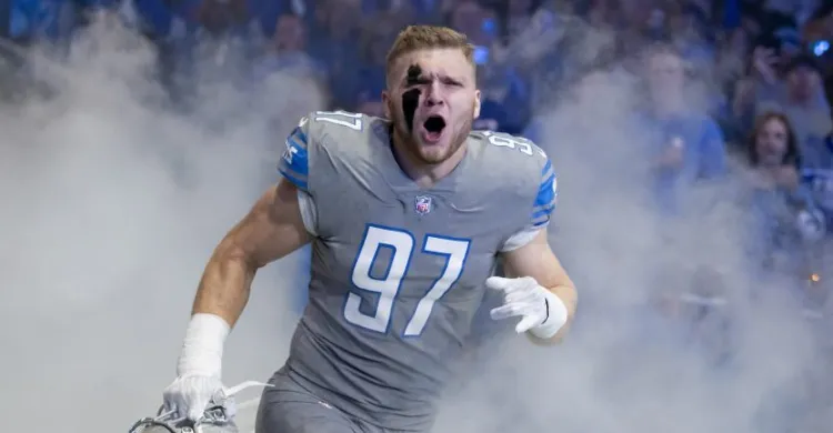 Lions DC says Aidan Hutchinson is back