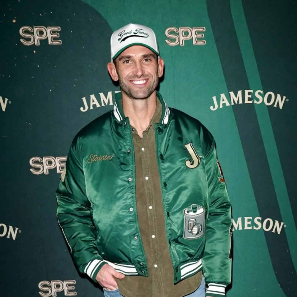 PHOTO: Carl Radke’s Soft Bar Sparks Concern After Fan Shares ‘Abandoned’ Building Pic, Plus Find Out How Much the Summer House Star Raised After His Own 6-Figure Investment - suong