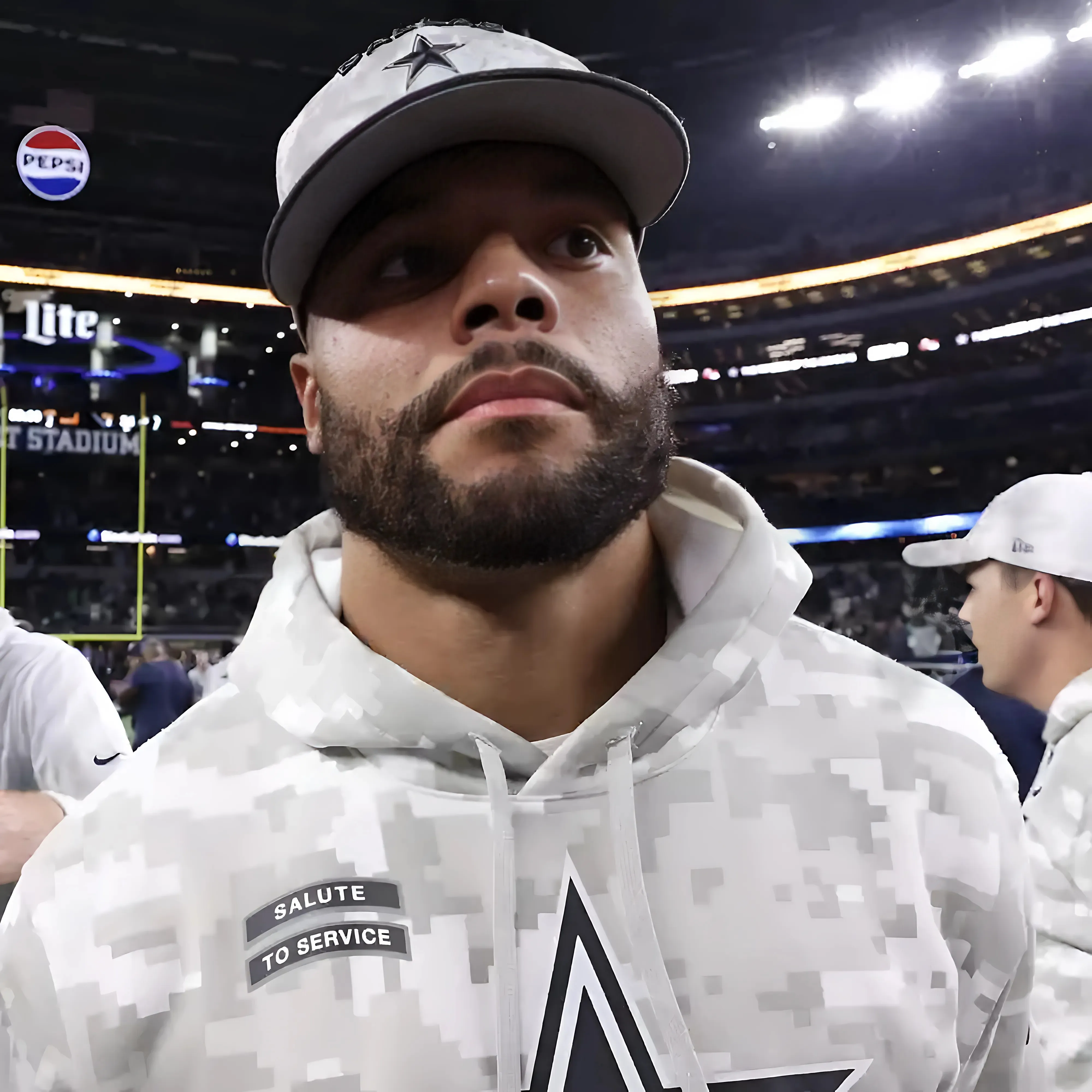 Cowboys Dak Prescott Opens Up on Filling Future HOFer’s Void