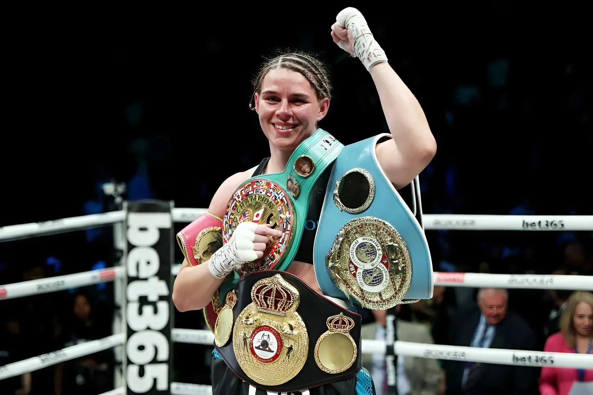 Savannah Marshall lands super-middleweight unification clash on Taylor-Serrano III trucc