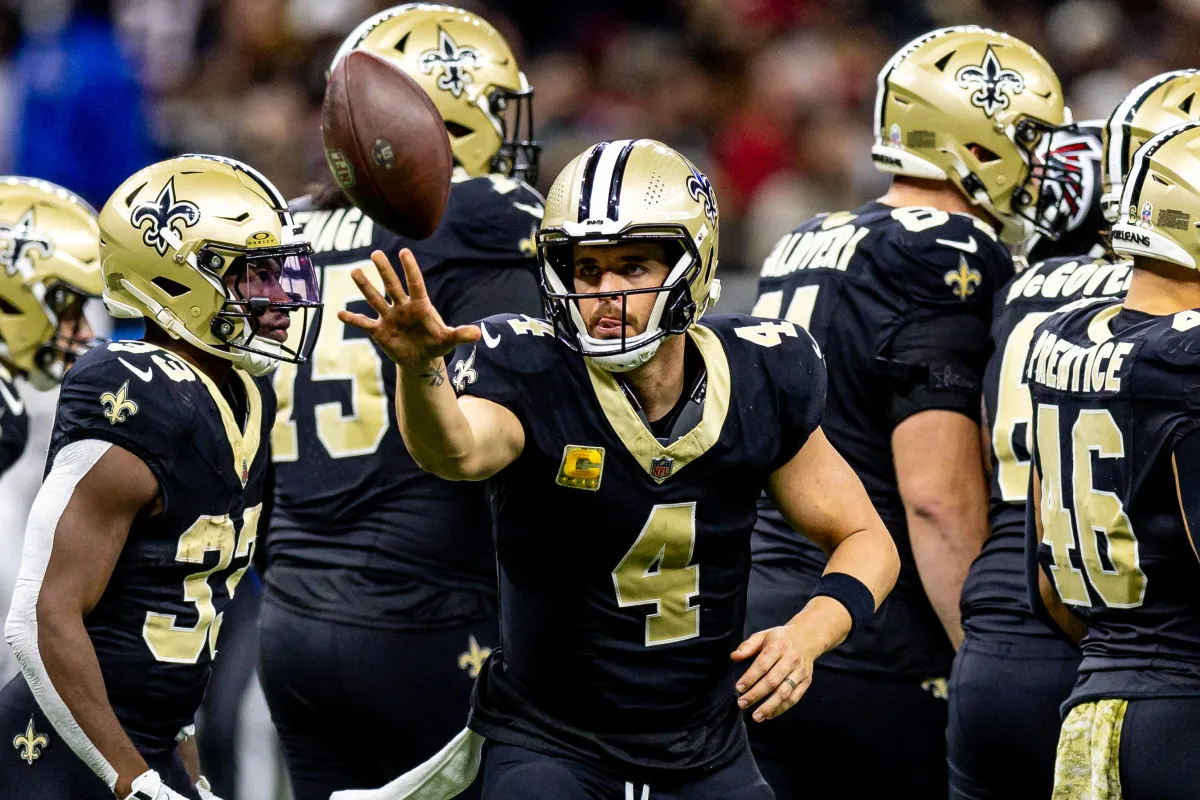 Derek Carr ‘flirted’ with at least 2 other teams before retiring