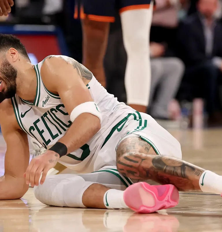 Celtics back in New York for Game 6 days after Tatum's injury and try to tie series against Knicks