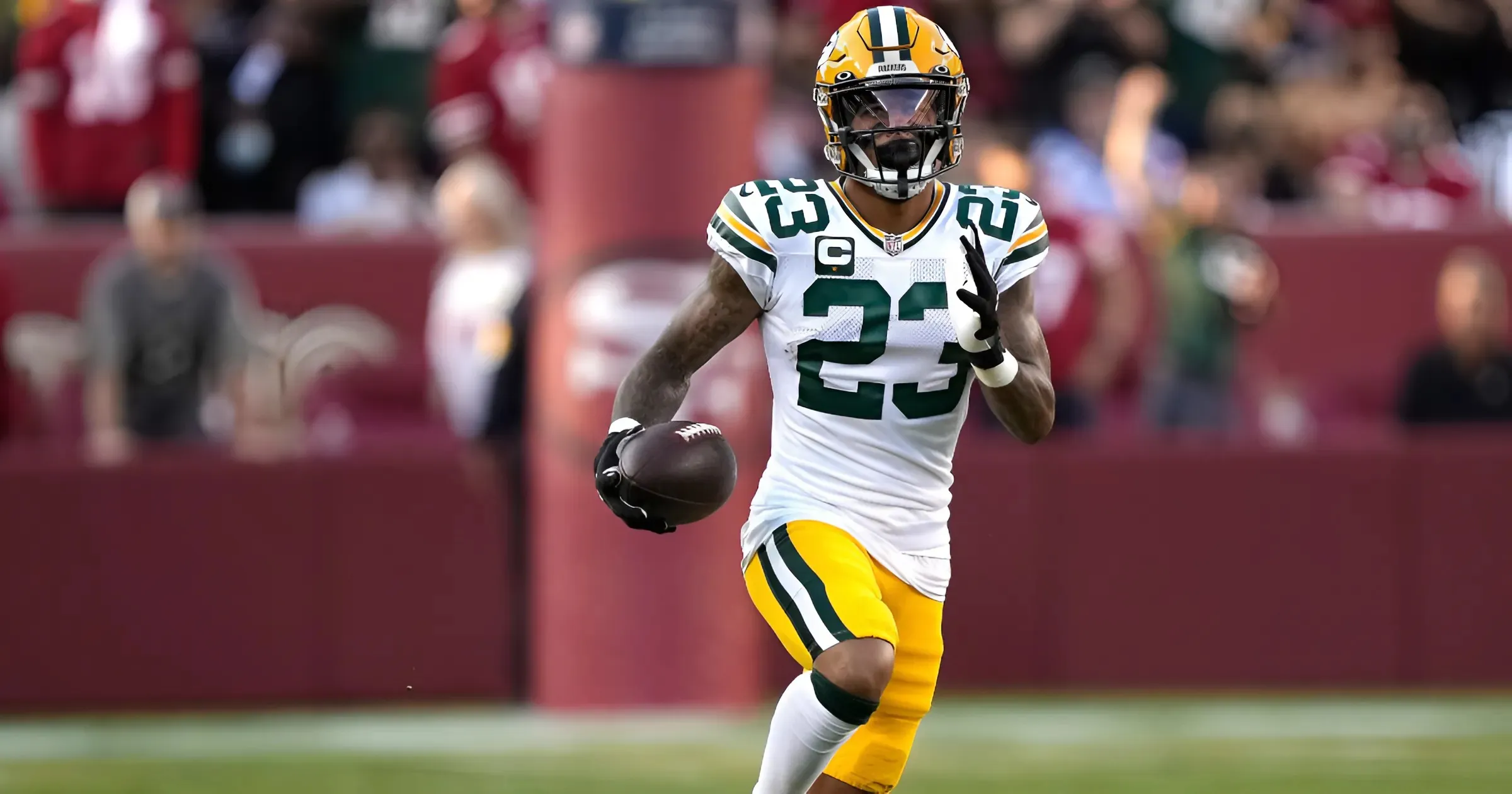 Packers' $84 million veteran in daily communication despite skipping workouts over contract dispute