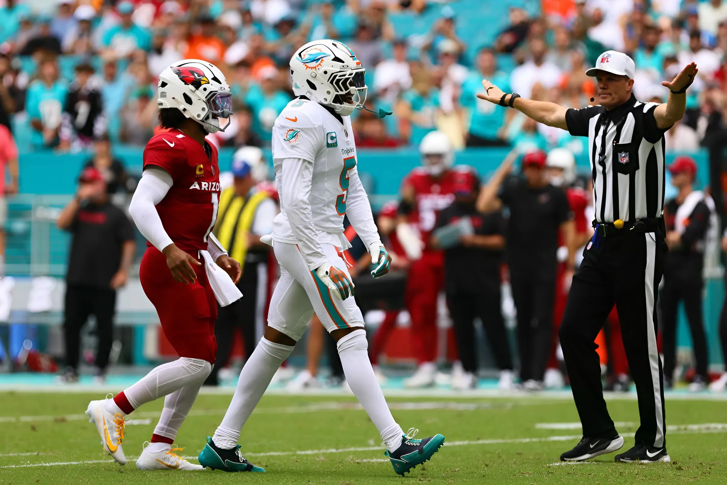 Dolphins Trade Idea Sends Him to AFC North Perennial Contender