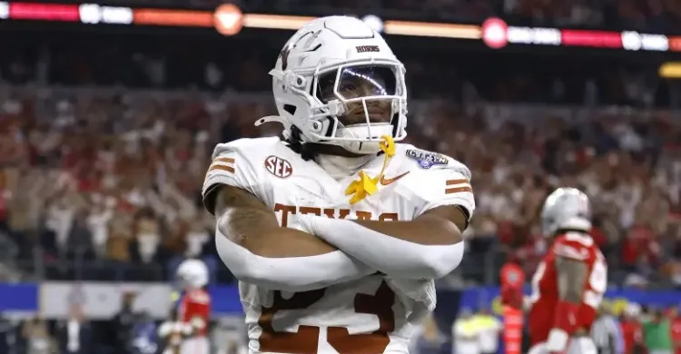 Cowboys’ 18-TD Rookie RB Called ‘Wild Card’ for Struggling Offense