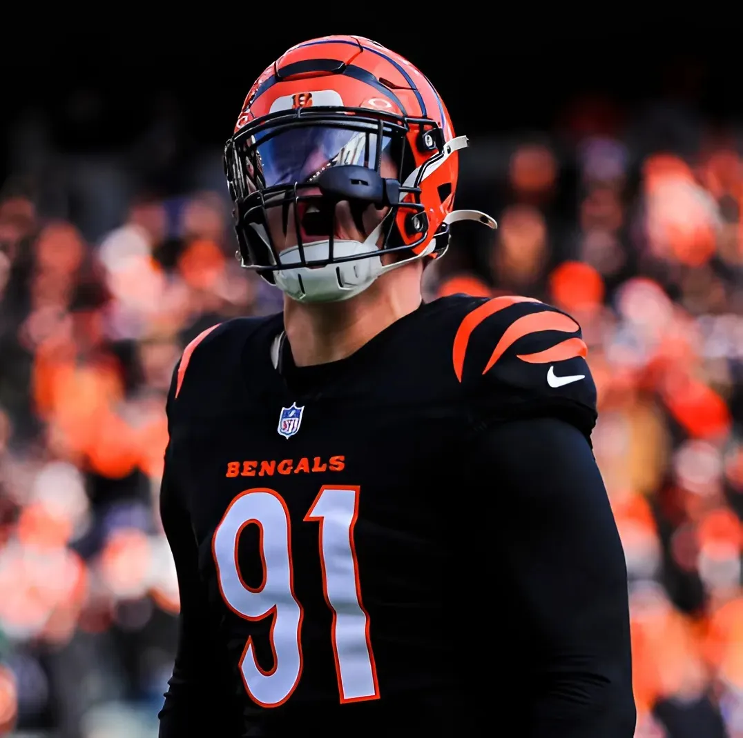 Commanders gamble their future in massive Trey Hendrickson trade proposal