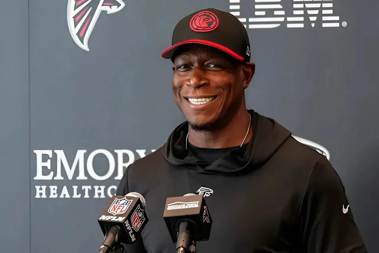 Falcons Coach Raheem Morris Weighs Possibilities Of Multiple Rookies Starting In 2025