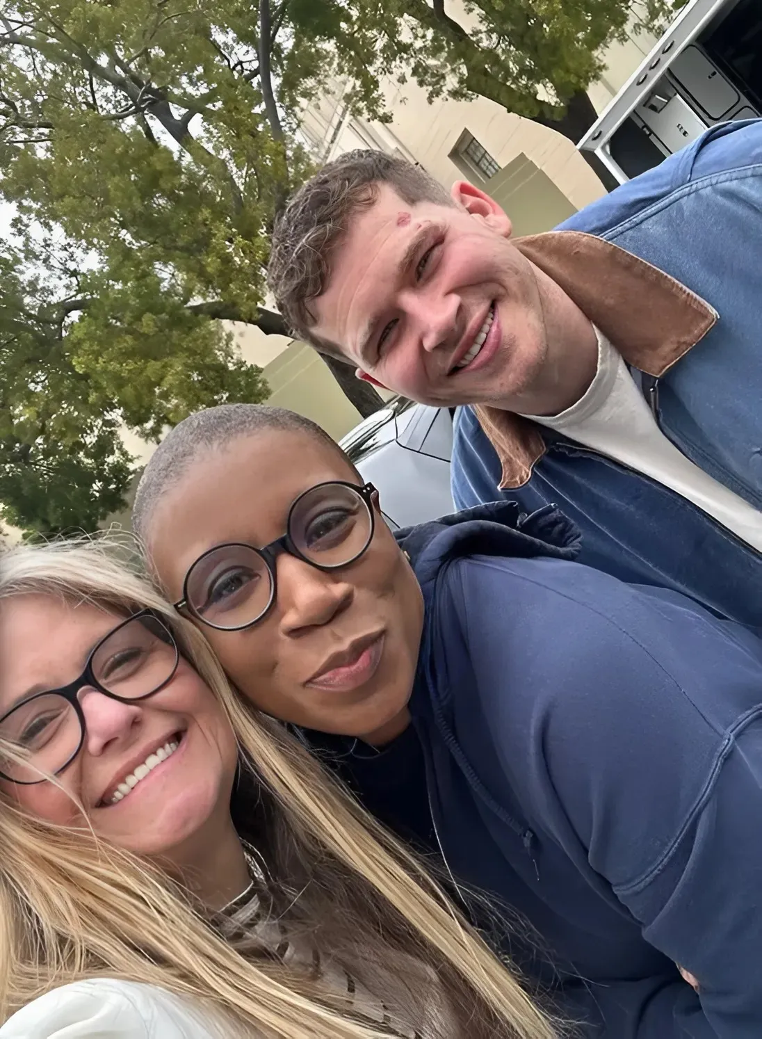 A Heartfelt Moment: Gavin’s Mom Shares a Sweet Smile With Aisha Hinds and Oliver Stark