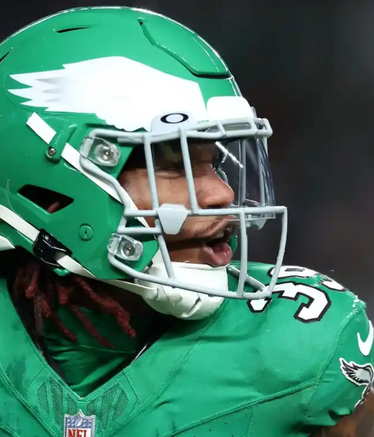 Social Media Reacts to Eagles CB’s Locker Room Surprise