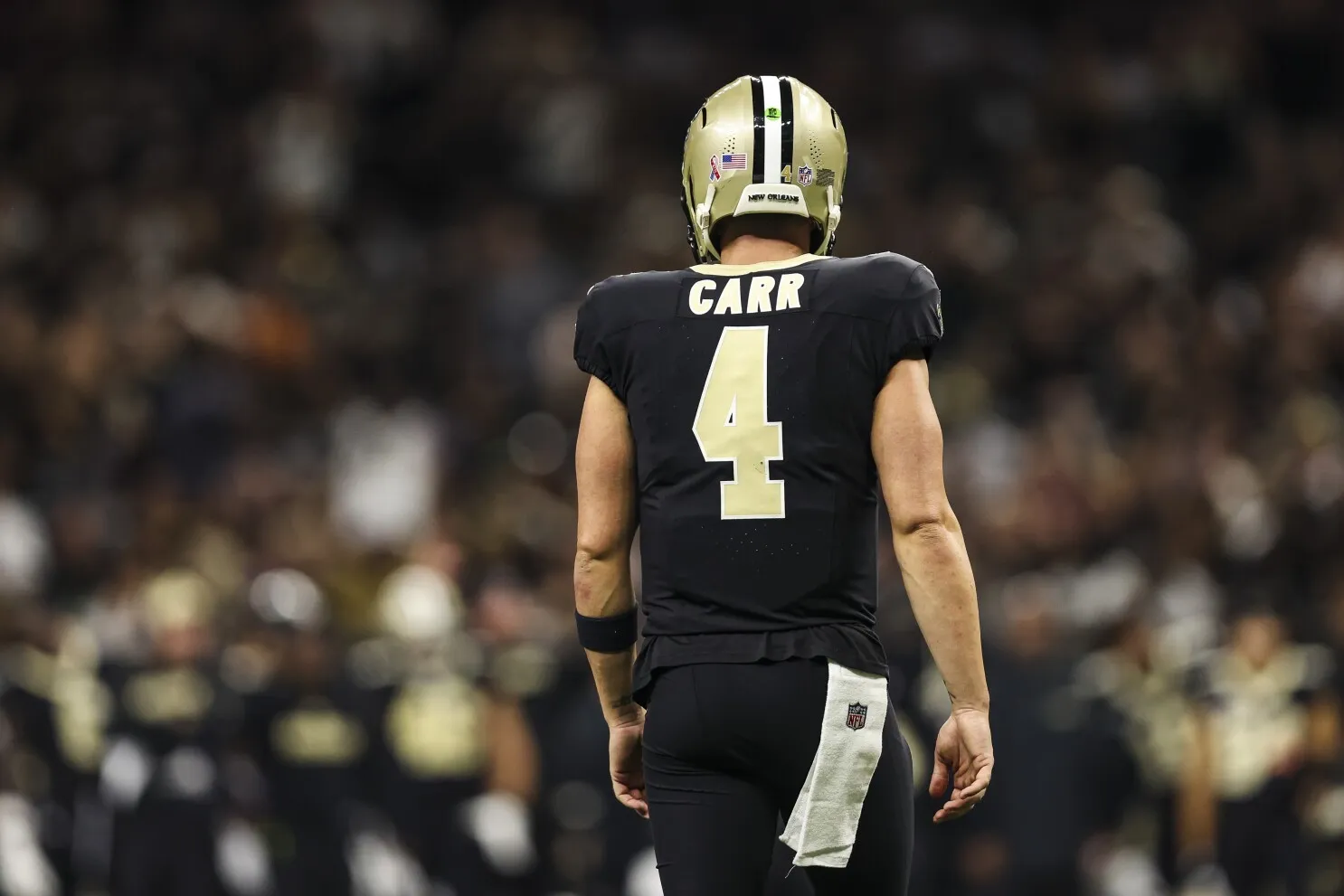 NFL insider leaks detail that could explain Derek Carr’s sudden retirement