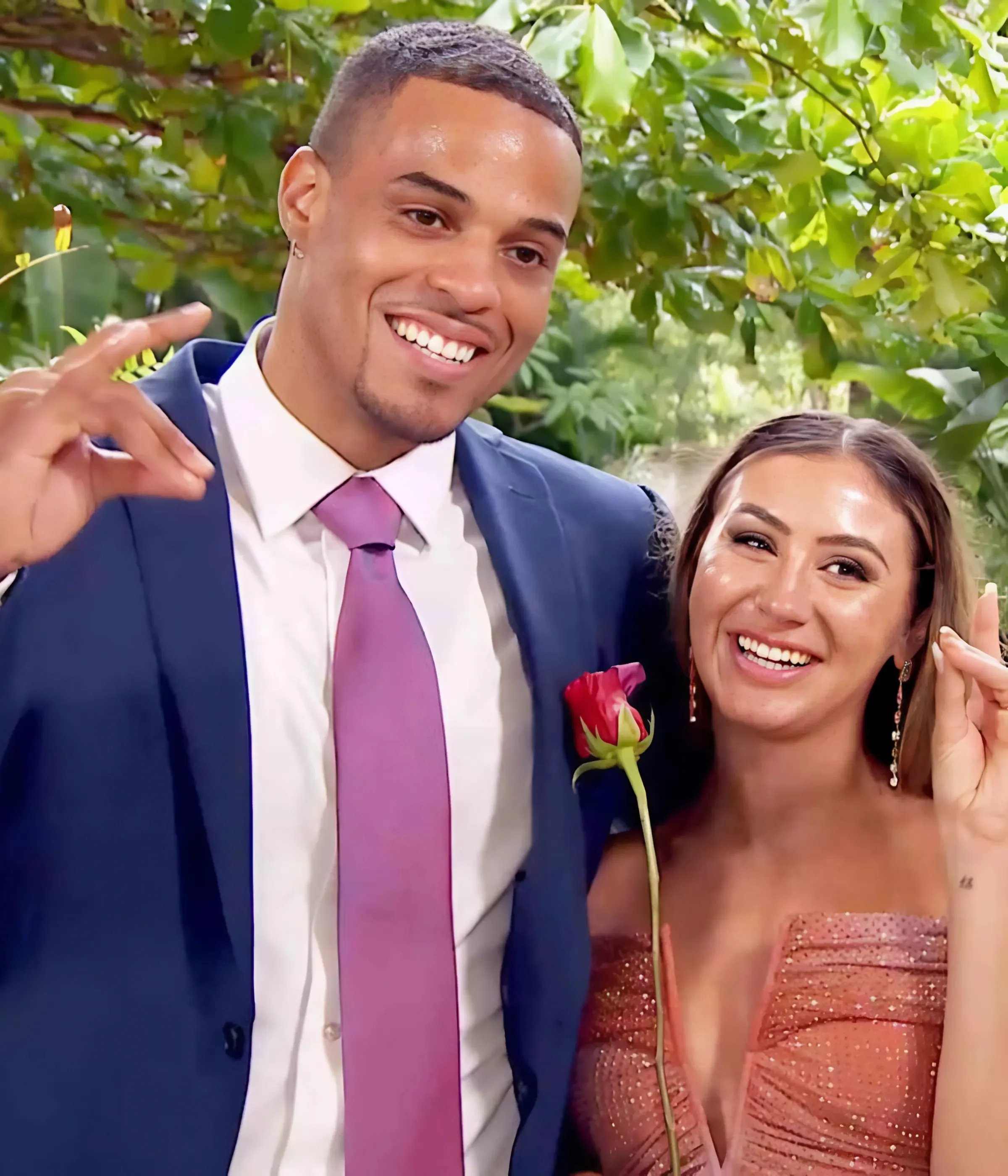 The Bachelor: Grant & Juliana Are Surprisingly Quiet Since Engagement (Is Their Silence A Bad Sign?)