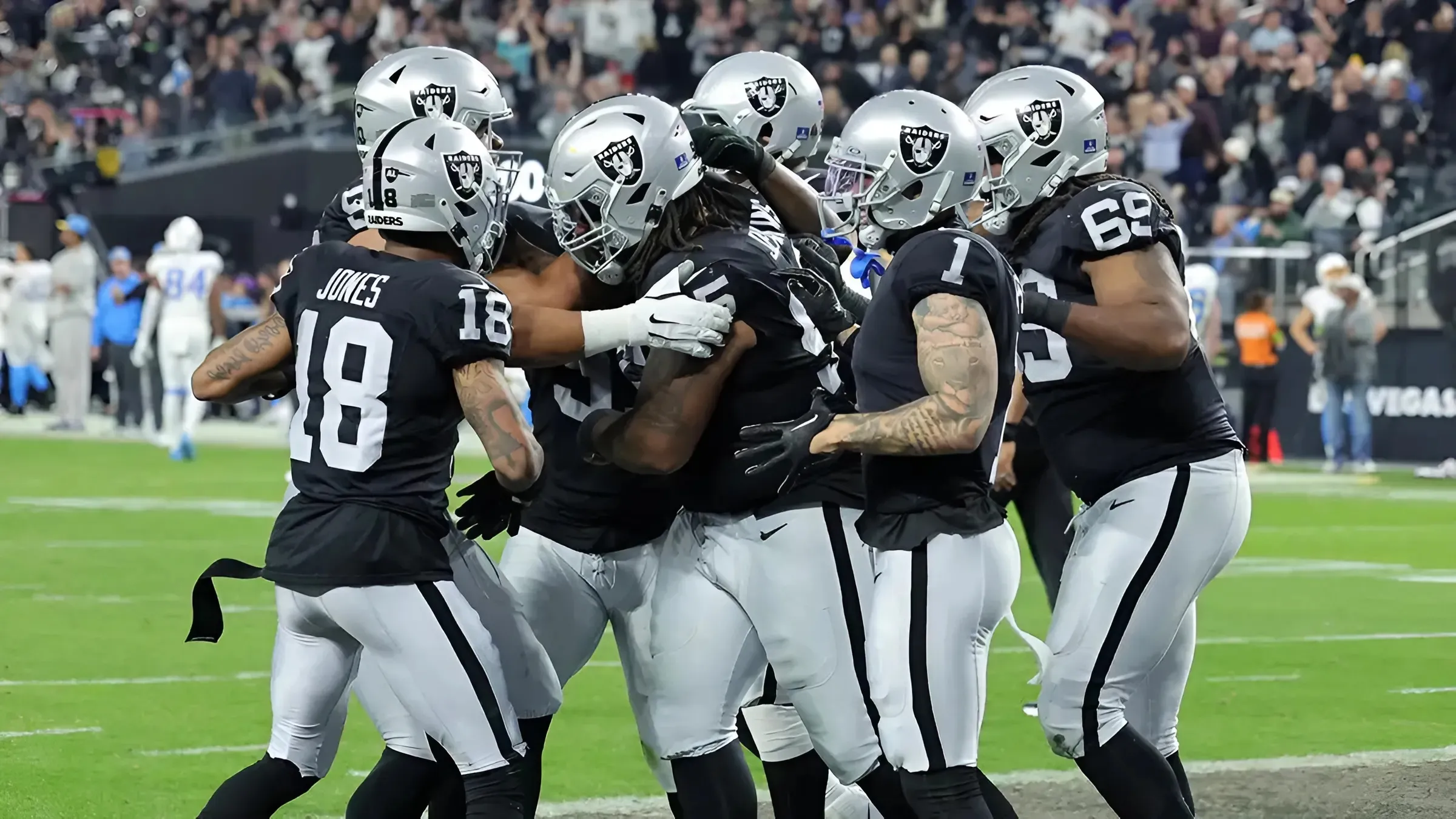 Las Vegas Blindsided as Seventeen Game Workhorse Signs with Baltimore Ravens Leaving Raiders Depth Chart in Disarray