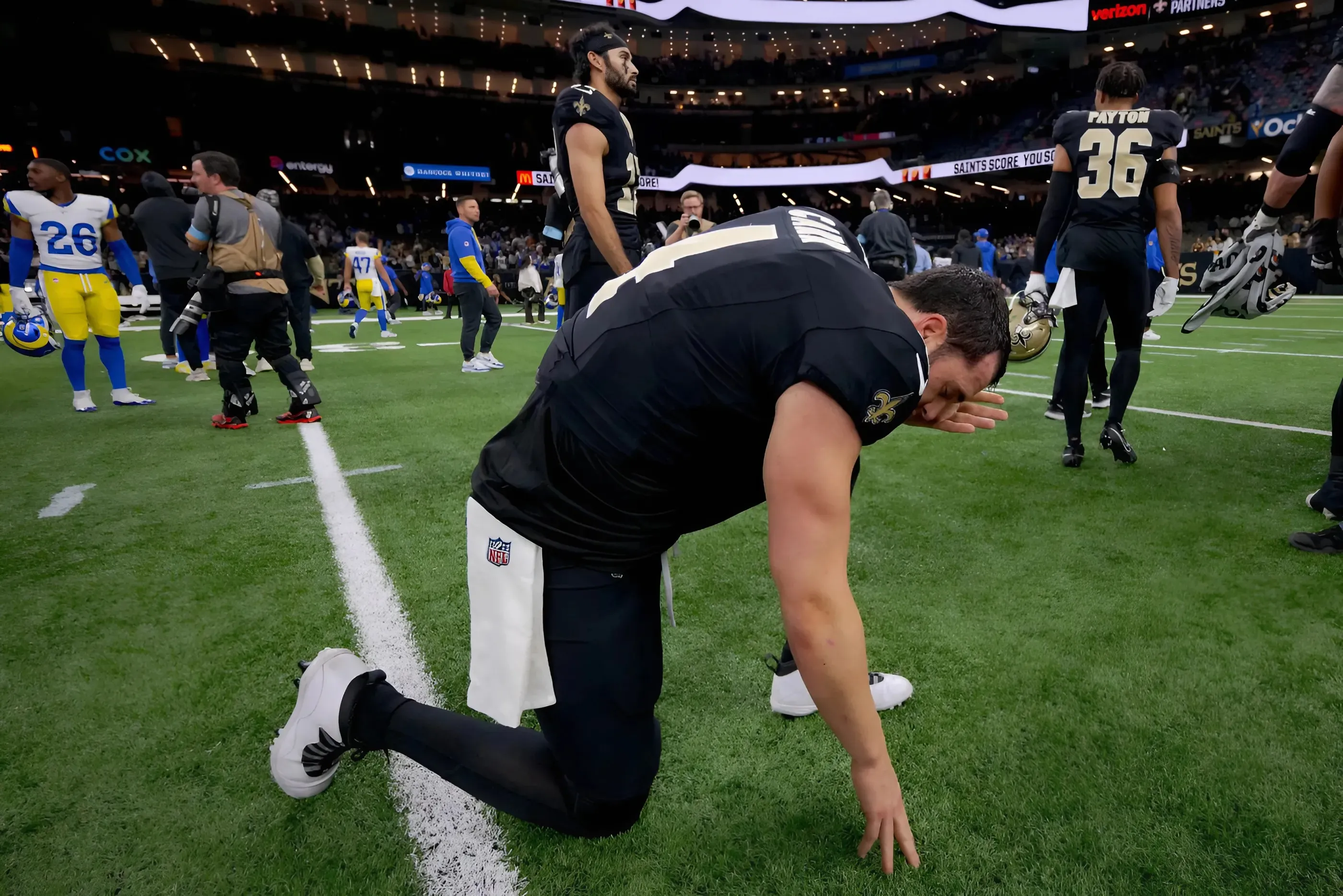 Second Former Raiders QB Could Retire From NFL This Offseason