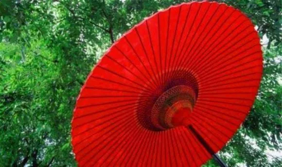 Người xưa có câu: 'Đám cưới không tặng ô, mừng thọ không tặng thuốc lá, đámtang không đưa tiềnphúng sau', ai cũng phải biết đến phép lịch sự này!