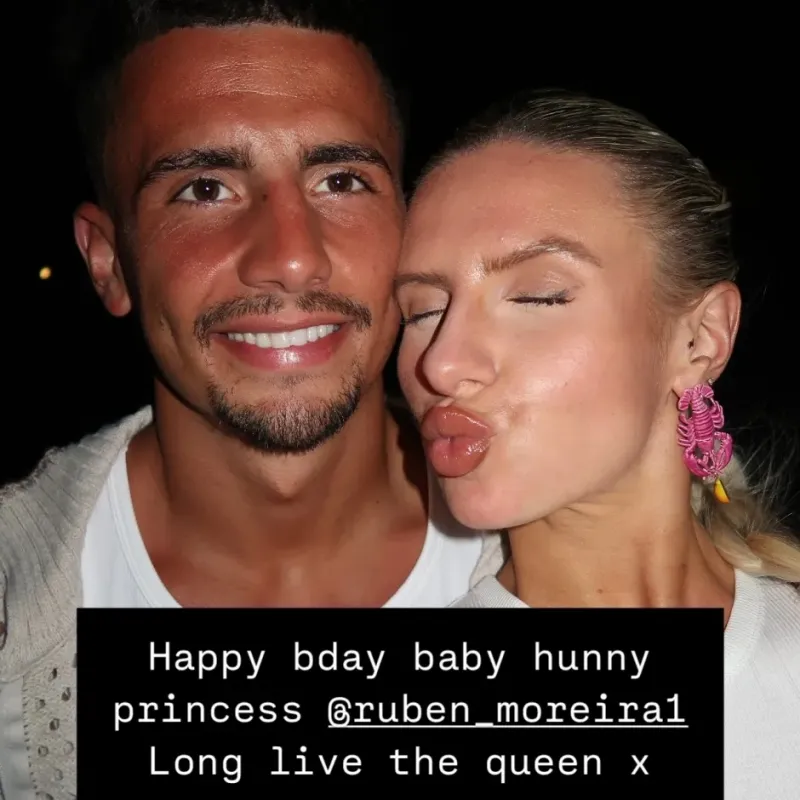 Love Island’s Chloe Burrows goes Instagram official with new boyfriend on romantic Maldives holiday ngocc